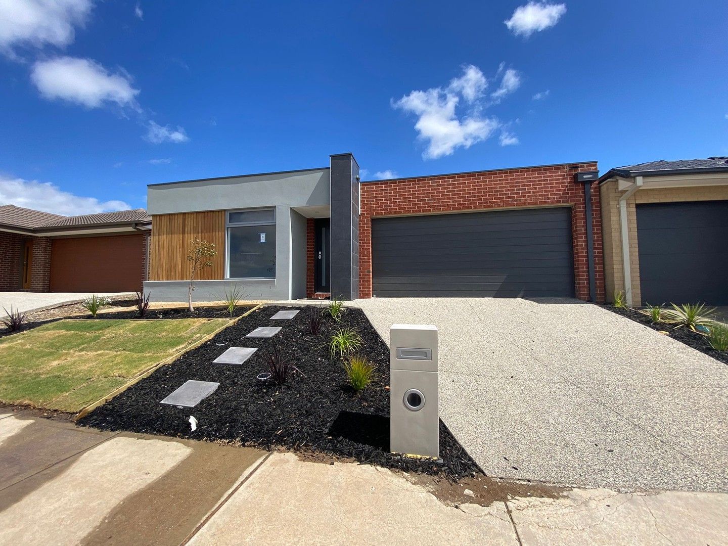 4 bedrooms House in 30 Fitzrovia Drive WYNDHAM VALE VIC, 3024