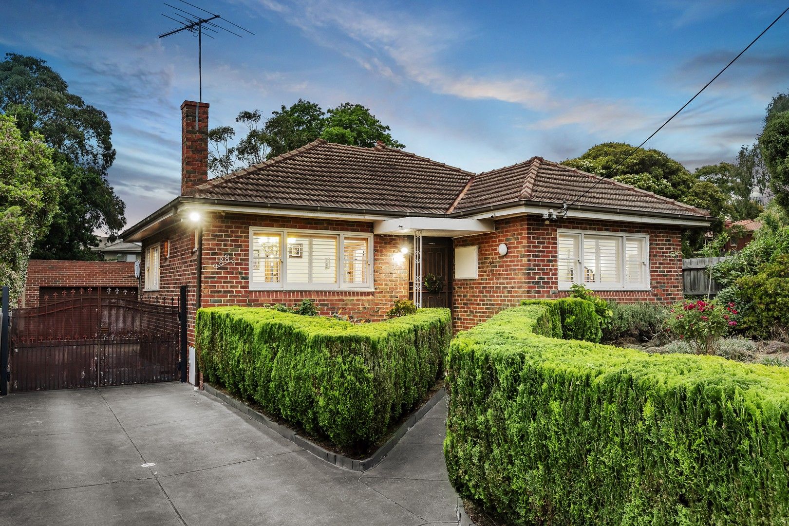 38 Hillside Road, Rosanna VIC 3084, Image 0