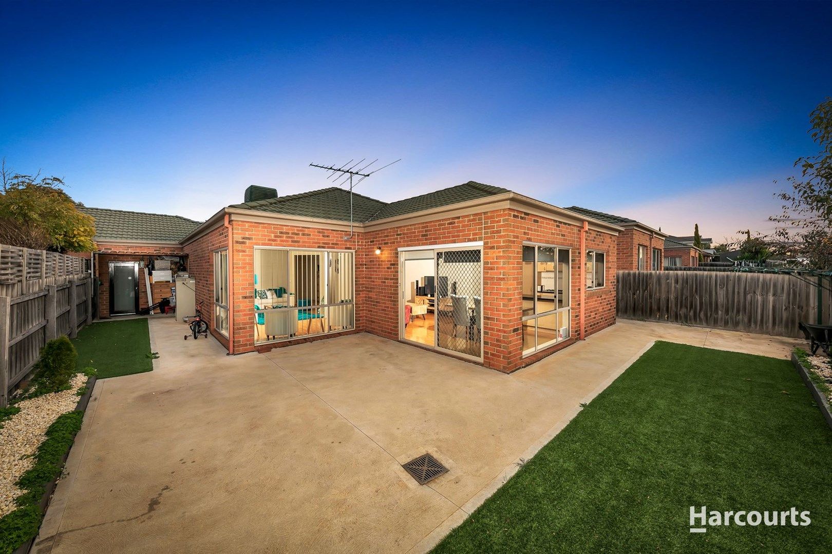 31 The Glades, Taylors Hill VIC 3037, Image 0