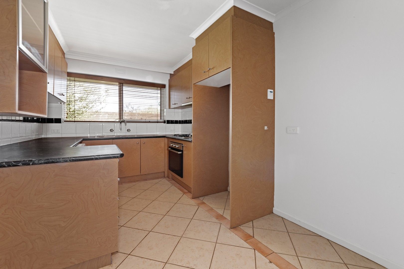 2 bedrooms Apartment / Unit / Flat in 7/1299 Glen Huntly Road CARNEGIE VIC, 3163