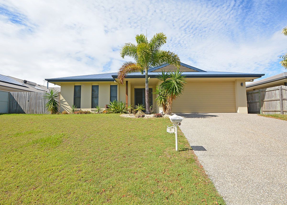 4 bedrooms House in 8 Krista Court BURRUM HEADS QLD, 4659