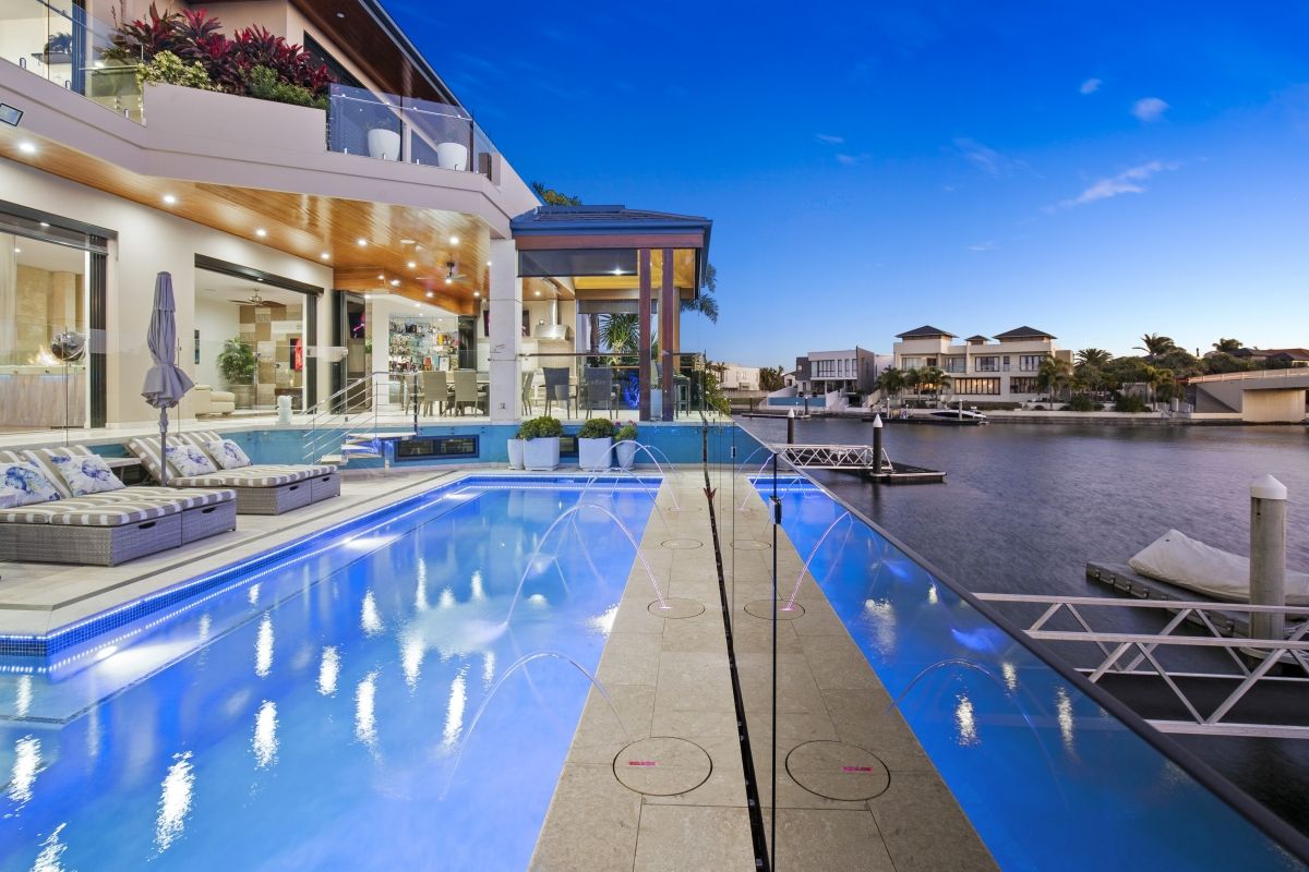 88 Royal Albert Crescent, Sovereign Islands QLD 4216 Domain