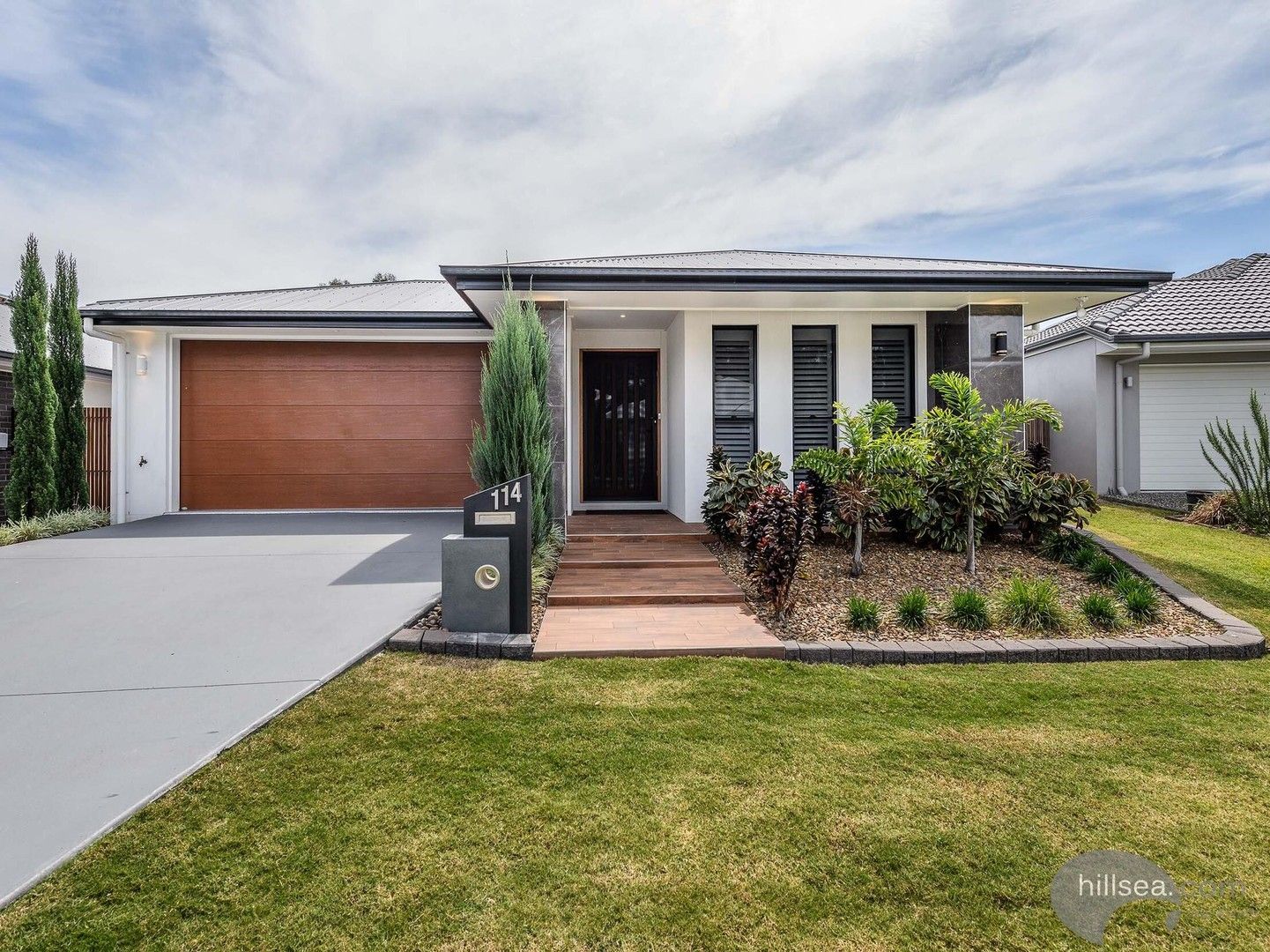 4 bedrooms House in 114 Melville Drive PIMPAMA QLD, 4209