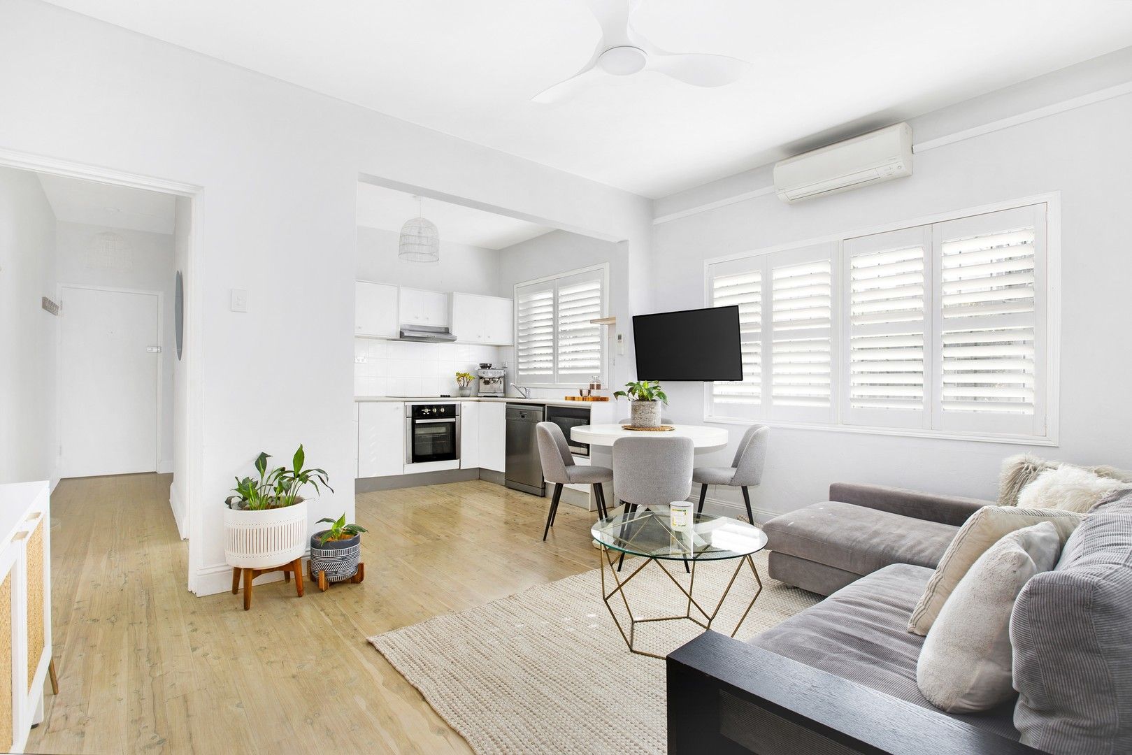 2 bedrooms Apartment / Unit / Flat in 8/2-4 Havelock Avenue COOGEE NSW, 2034