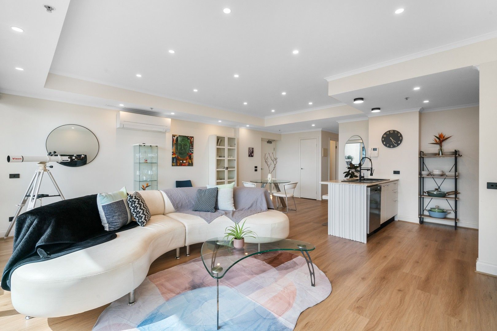 2 bedrooms Apartment / Unit / Flat in 99/632 St Kilda Road MELBOURNE VIC, 3004