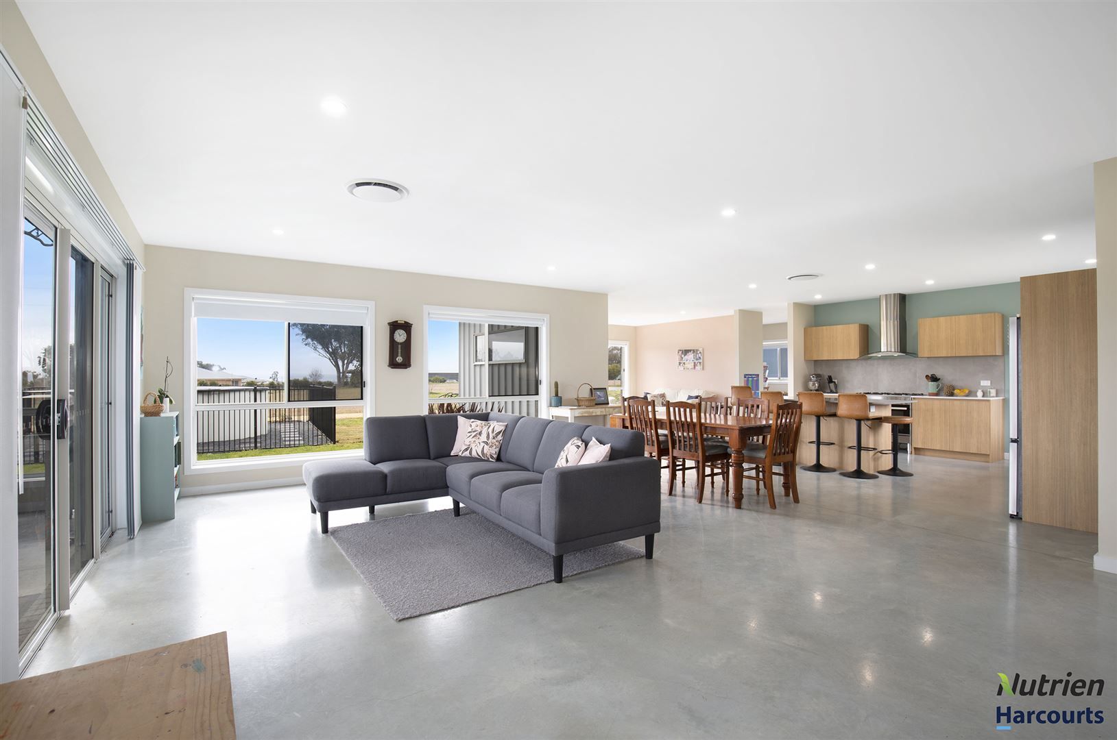 8 bedrooms House in 9 Masons Lane INVERELL NSW, 2360