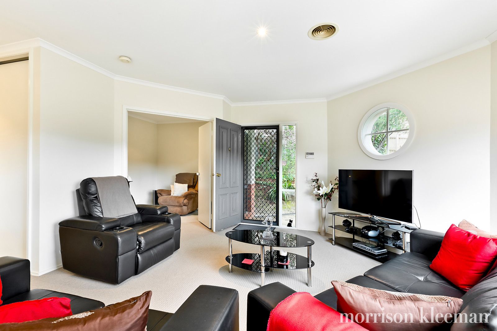 2/11A Alexandra Street, Greensborough VIC 3088, Image 2