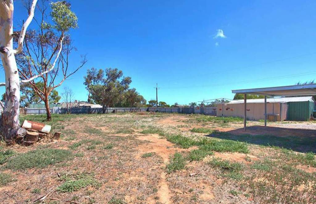 Lot 10 Fourth Street, Wild Horse Plain Property History & Address