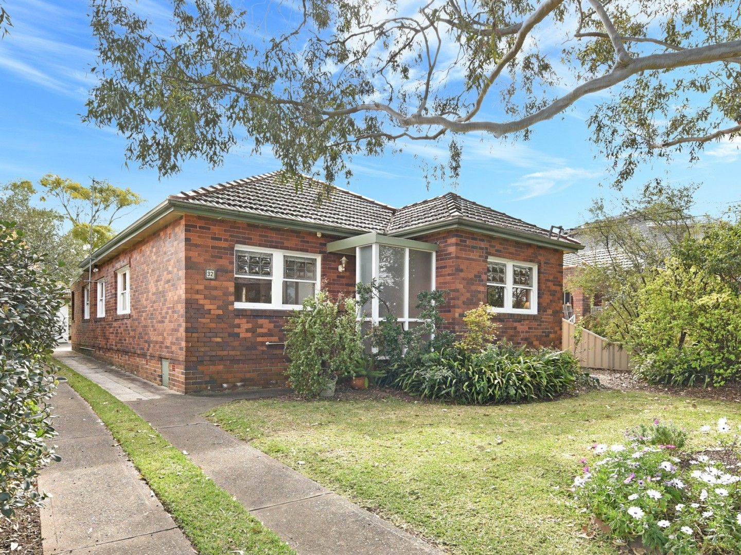 5 bedrooms House in 32 Carlton Parade PUNCHBOWL NSW, 2196
