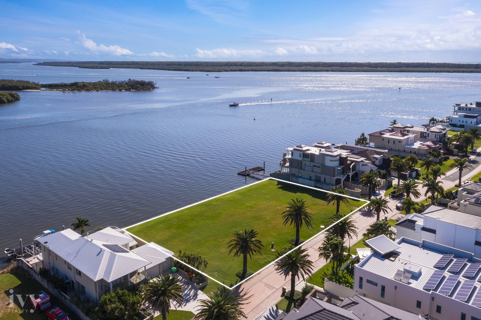 Vacant land in 17-21 Knightsbridge Parade West, SOVEREIGN ISLANDS QLD, 4216