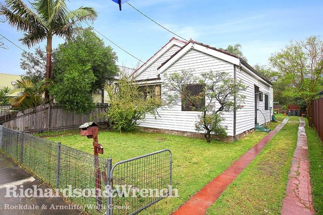 Picture of 11 Innesdale Road, WOLLI CREEK NSW 2205