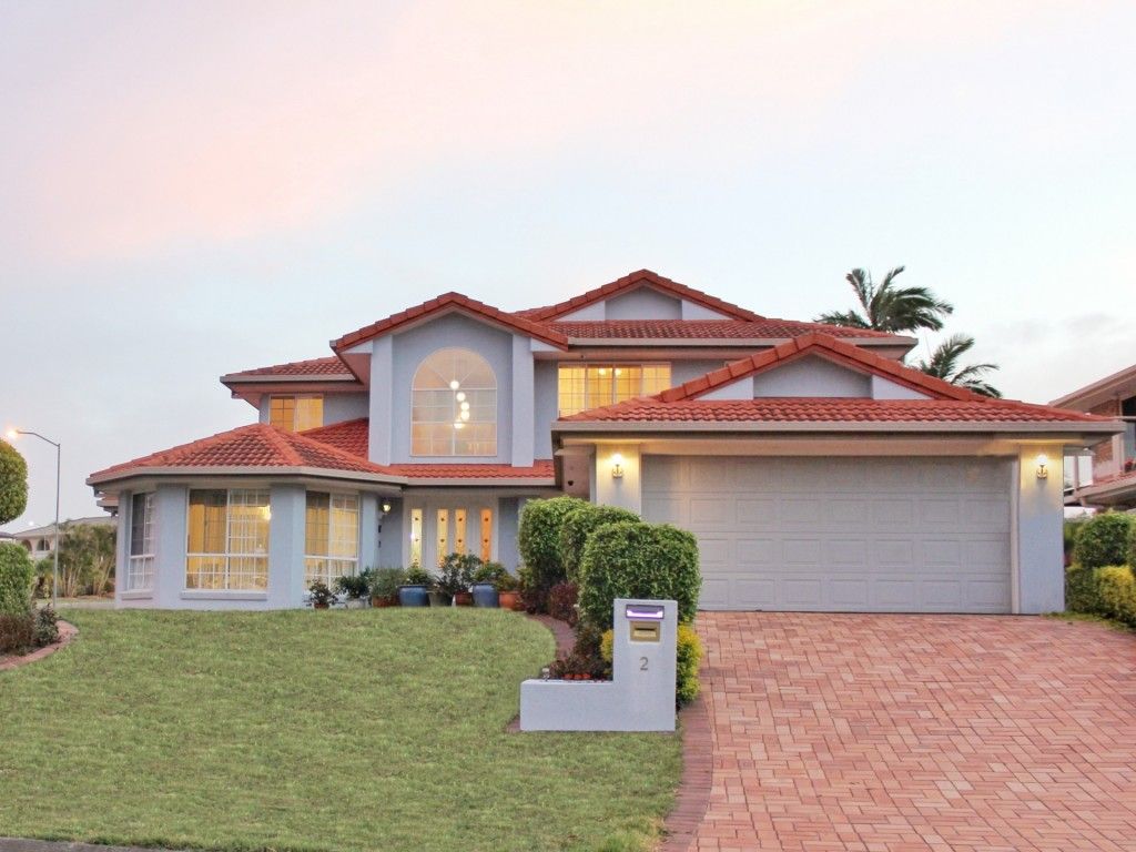 6 bedrooms House in 2 Cascade Close RIVERHILLS QLD, 4074