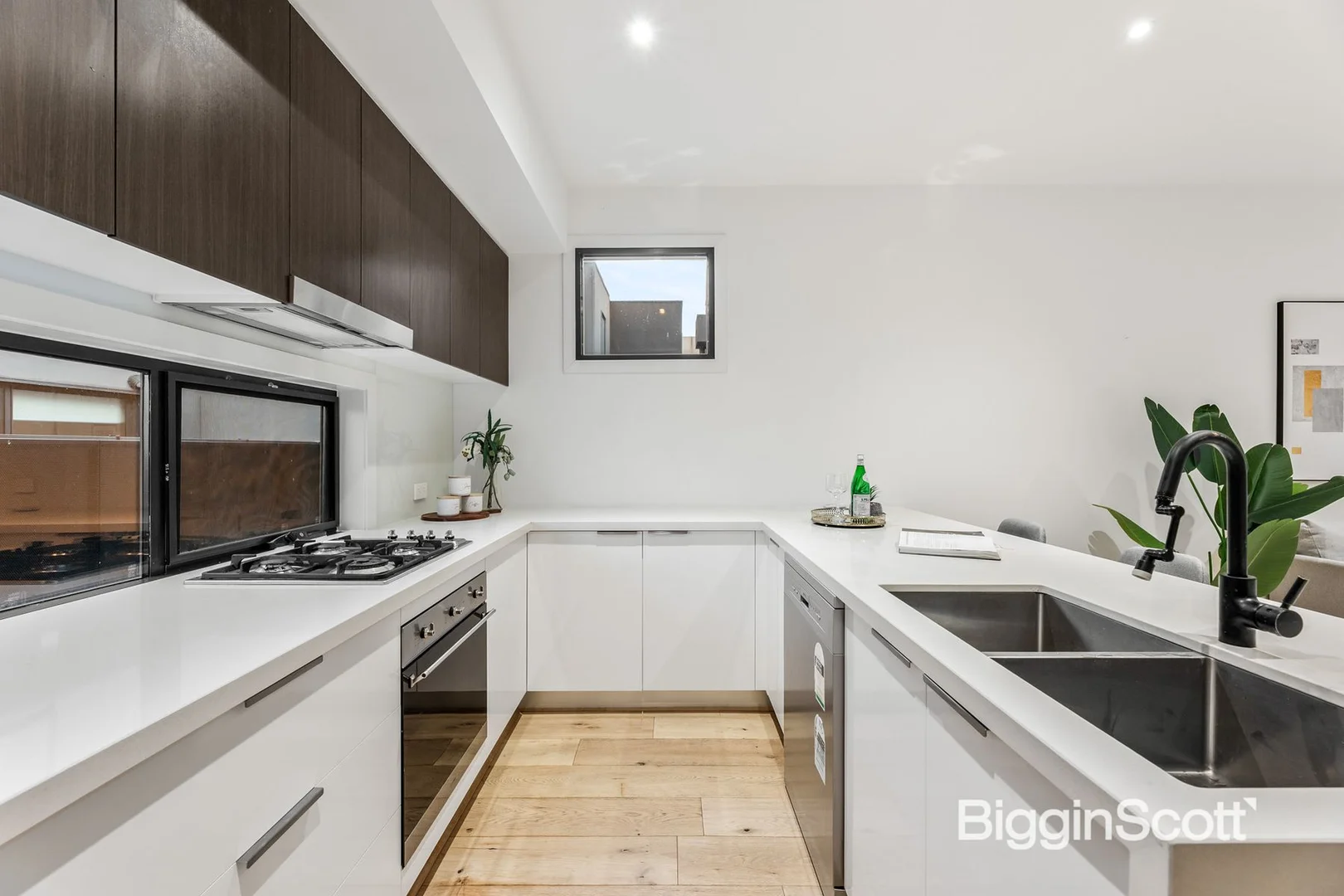 Additional image 6 of 8/2 Curlew Court, Doncaster VIC 3108