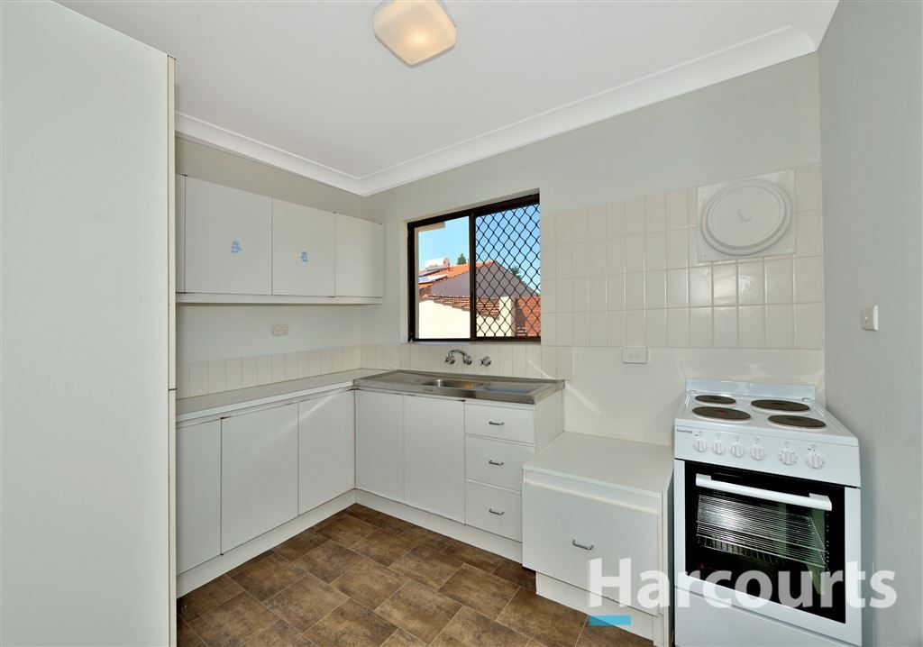 28/10 Hungerford Avenue, Halls Head WA 6210, Image 0