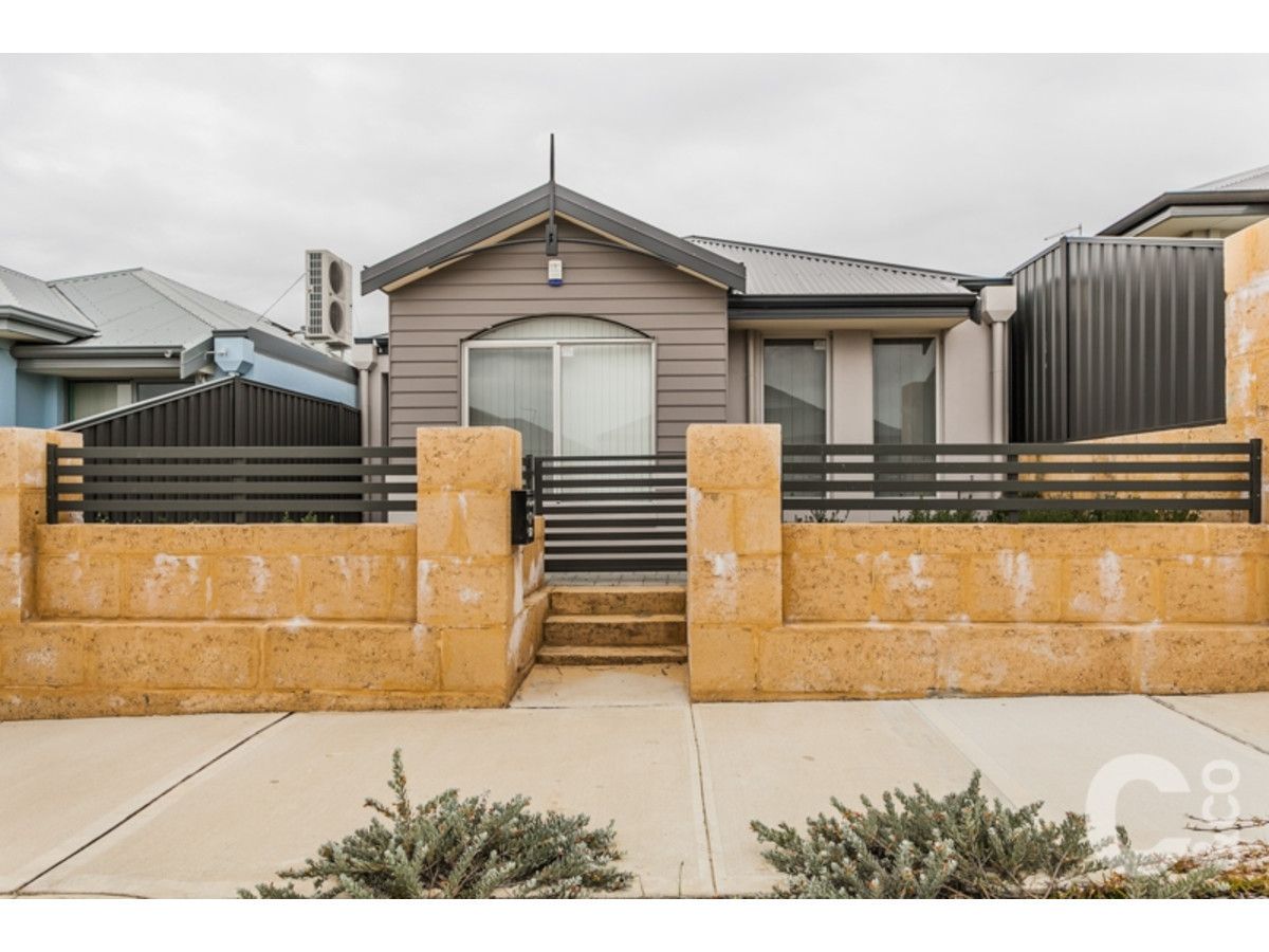3 bedrooms House in 8 Emary Rise BALDIVIS WA, 6171