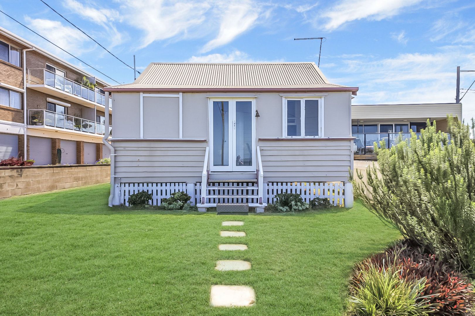 197 Landsborough Ave, Scarborough QLD 4020 House For Rent Domain