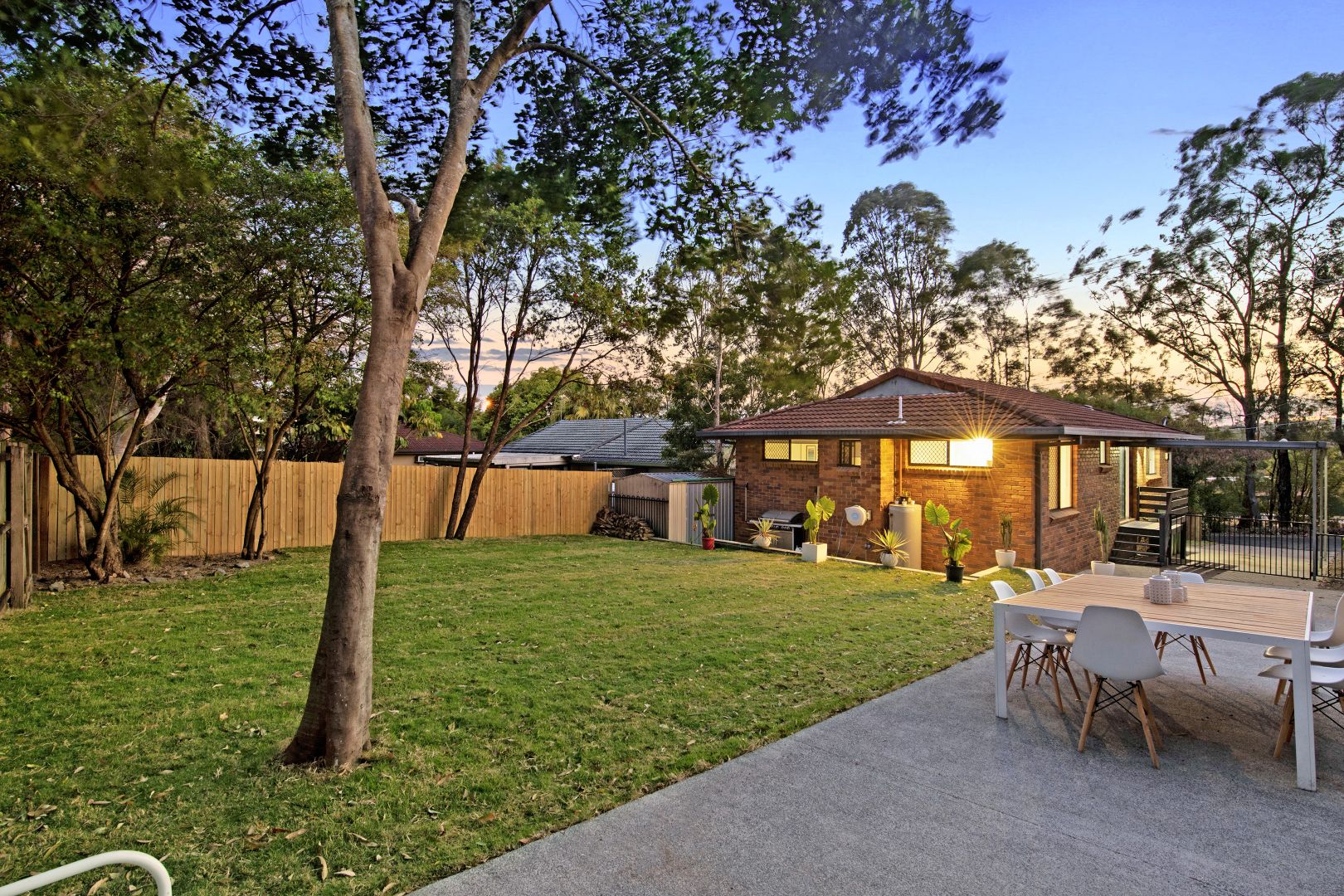 549 Ashmore Road, Ashmore Property History & Address Research Domain