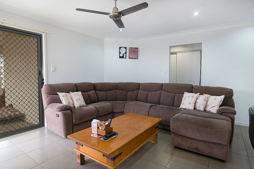 13 Biella Court, Leichhardt QLD 4305, Image 2