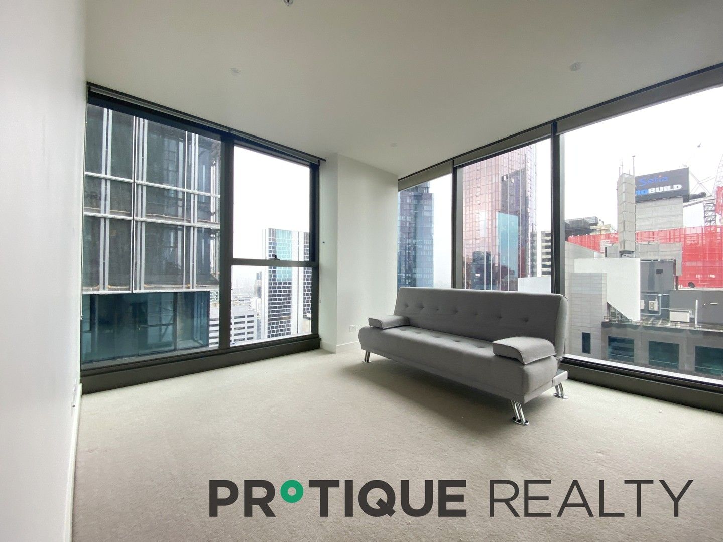 2 bedrooms Apartment / Unit / Flat in 3801/285 La Trobe Street MELBOURNE VIC, 3000