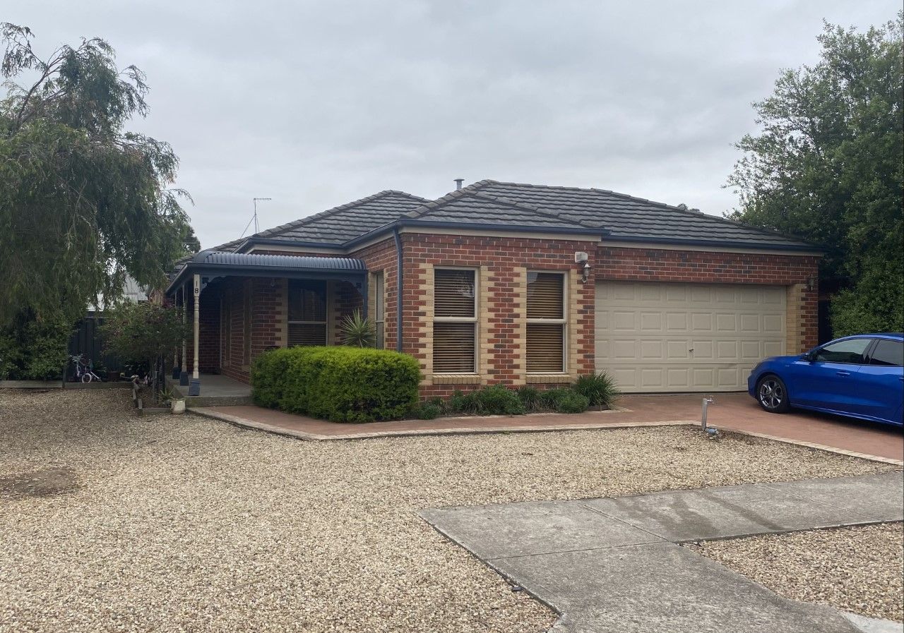 3 bedrooms House in 18 lancely green CAROLINE SPRINGS VIC, 3023