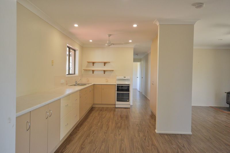 172 Warner Street, Rosenthal Heights QLD 4370, Image 2