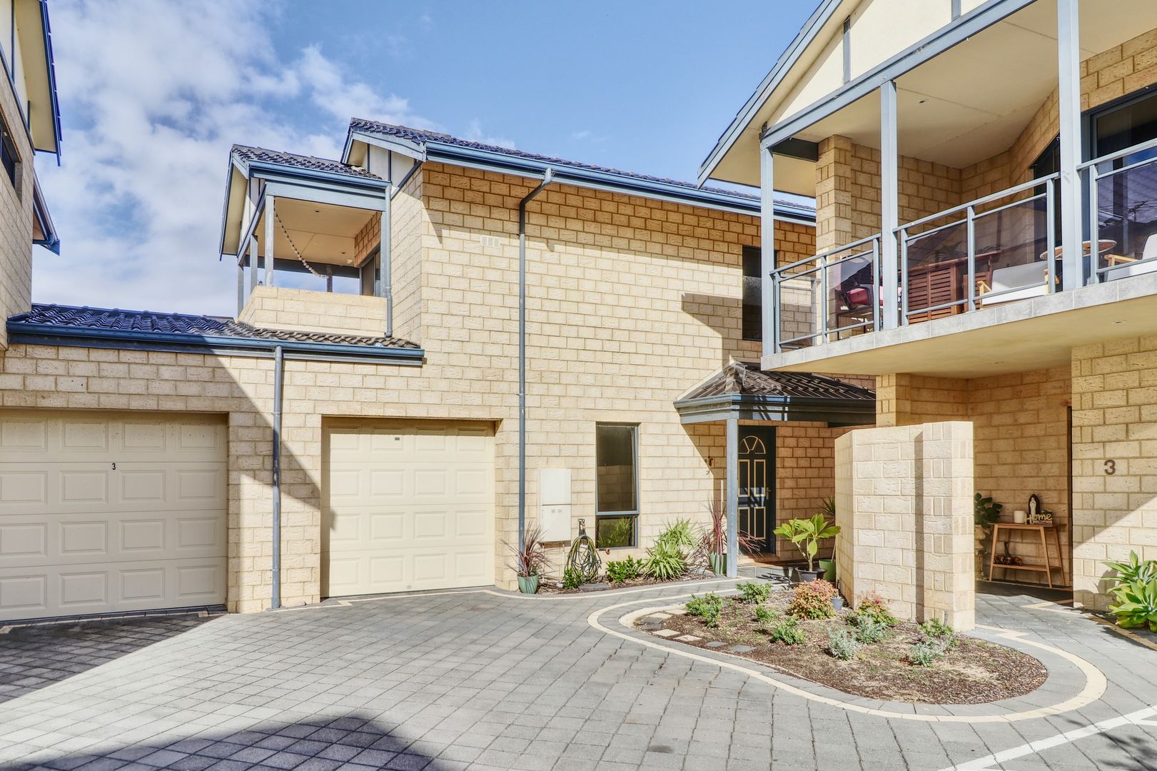 4/3 Fraser Street, Rockingham WA 6168, Image 1