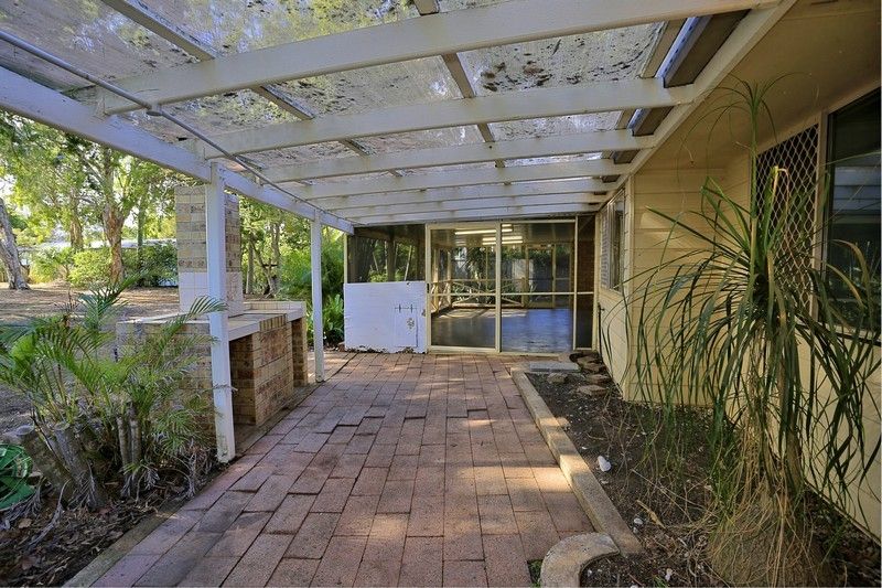 19 Lagoon Drive, Moore Park Beach QLD 4670, Image 2