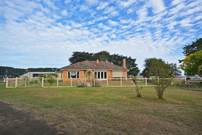 Picture of 102 Andrews Road, KNEBSWORTH VIC 3286