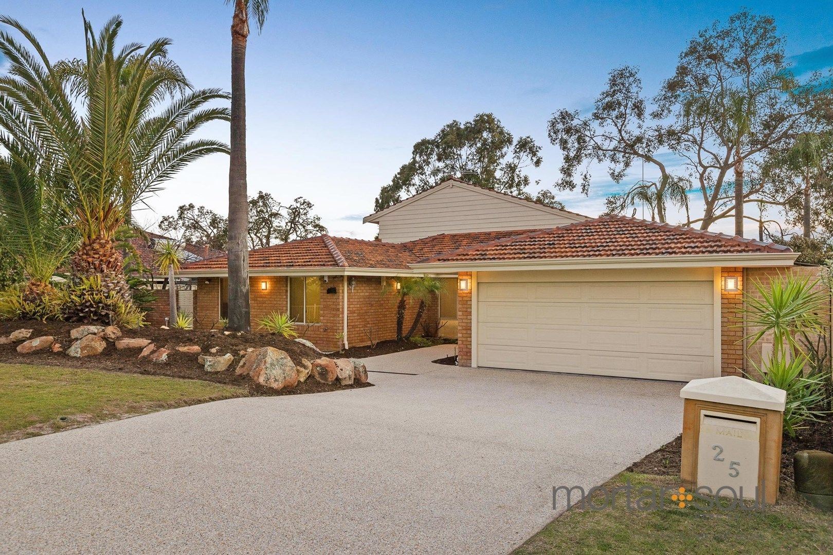 25 Hillock Cir, Leeming WA 6149, Image 0