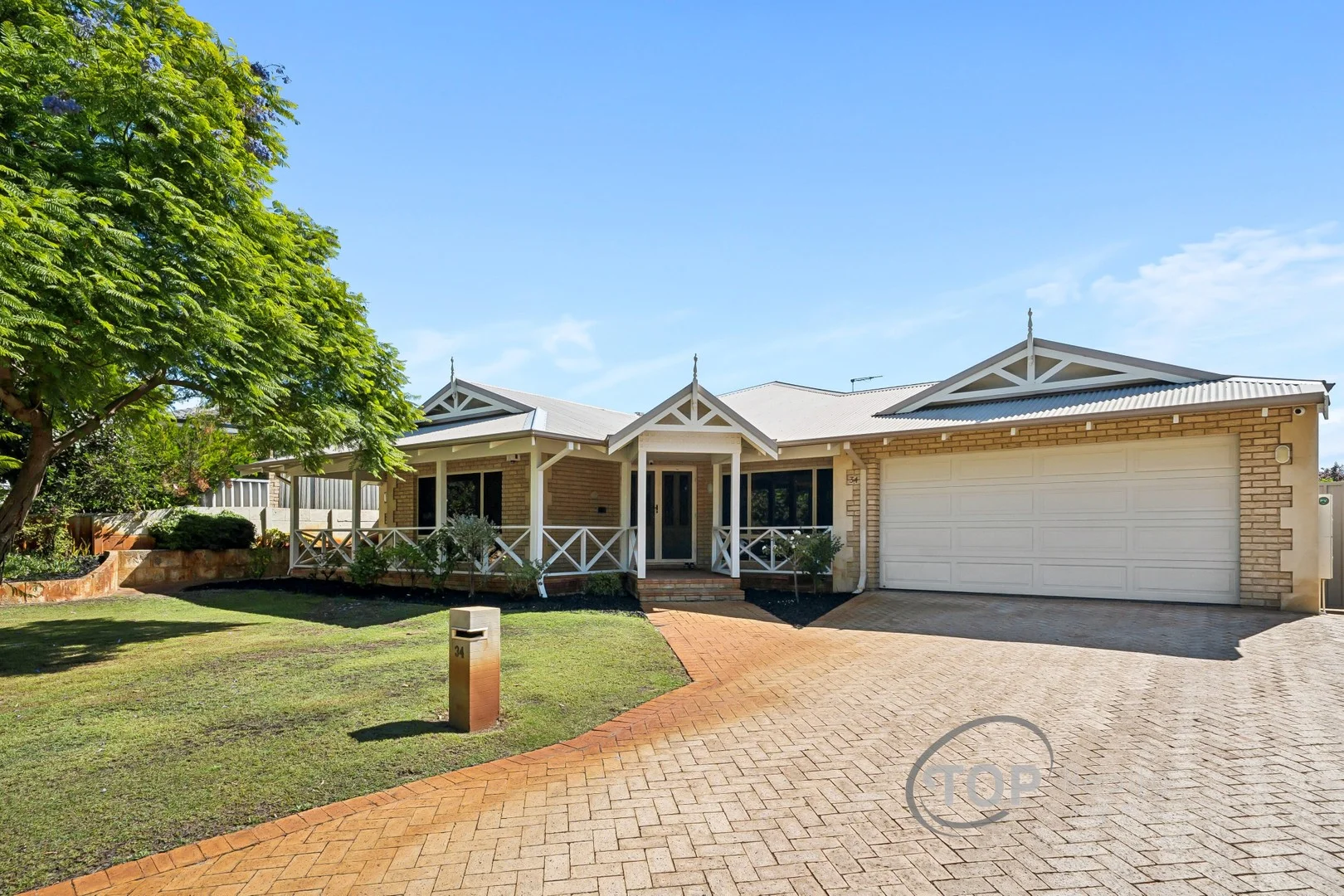 34 Sinclair Crescent, Winthrop WA 6150