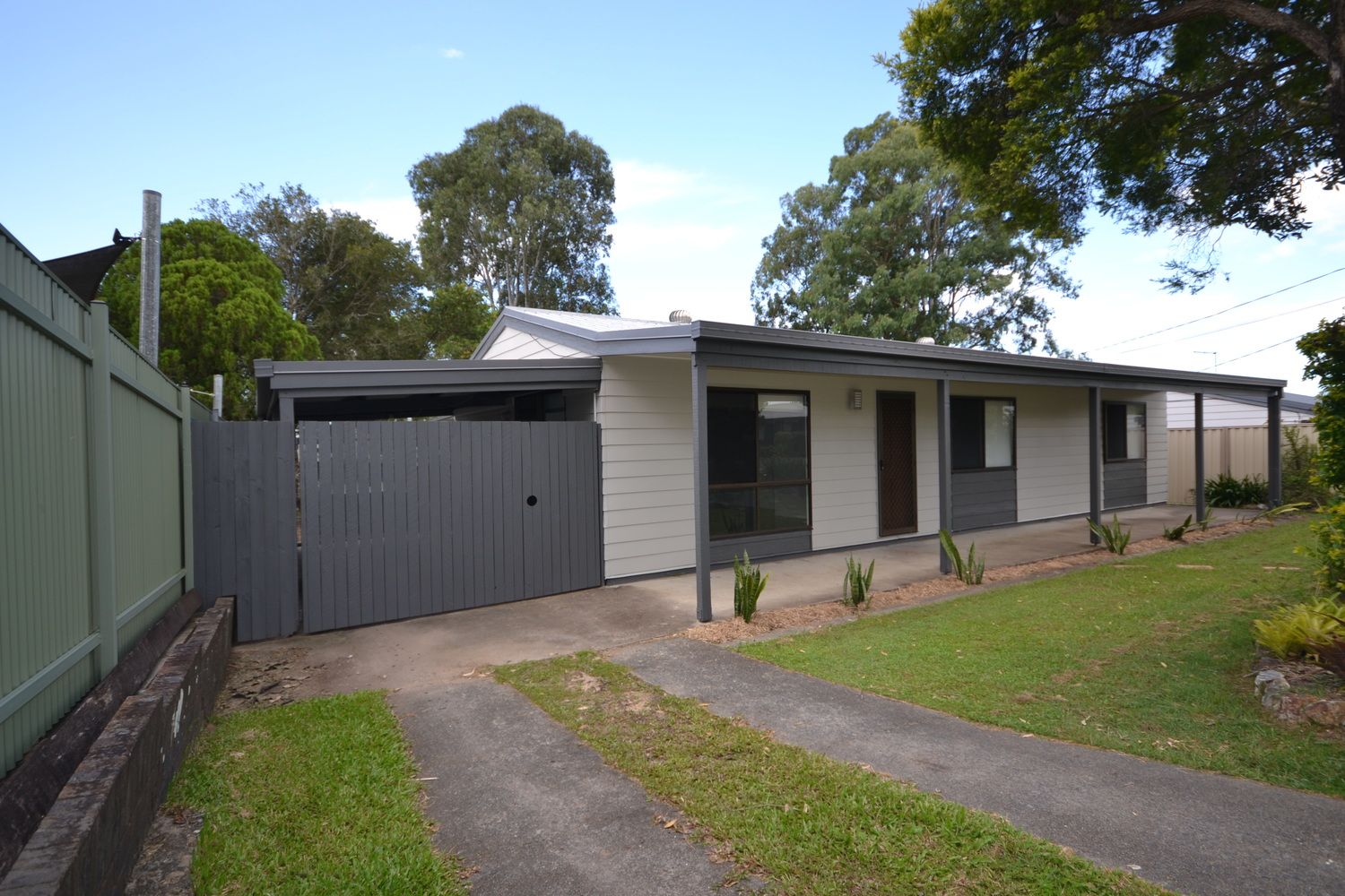 3 bedrooms House in 15 Huntingdon Street BETHANIA QLD, 4205