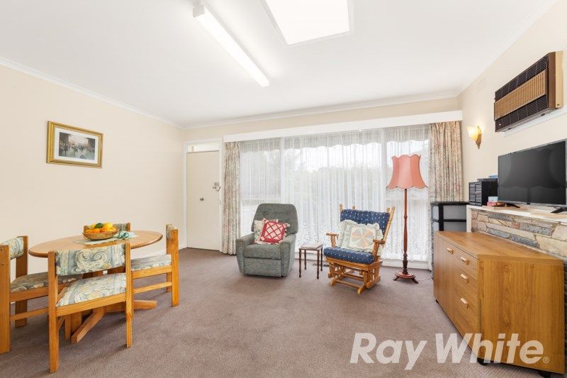 13 McGhee Avenue, Mitcham VIC 3132, Image 2