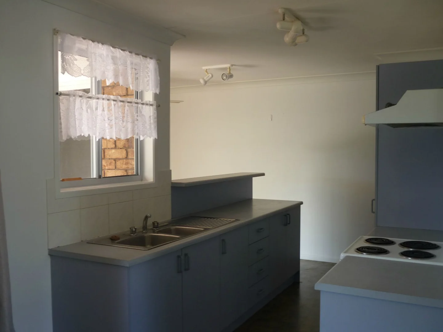 Additional image 3 of 21 Doncaster Way, Mount Louisa QLD 4814
