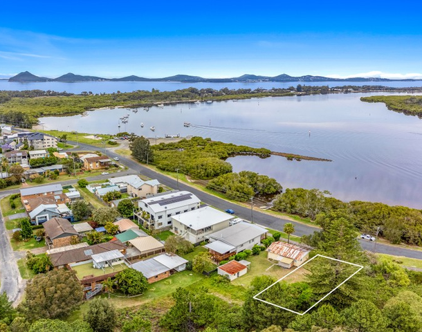 12 Moira Parade, Hawks Nest NSW 2324