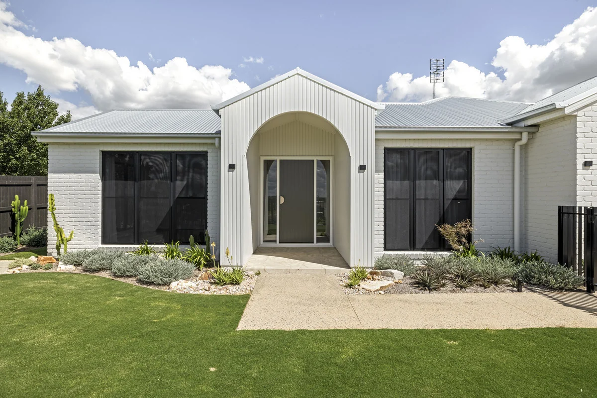 23 Catherine Circuit, Middle Ridge QLD 4350 - House For Rent | Domain