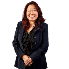 Selyna Tee, Property manager