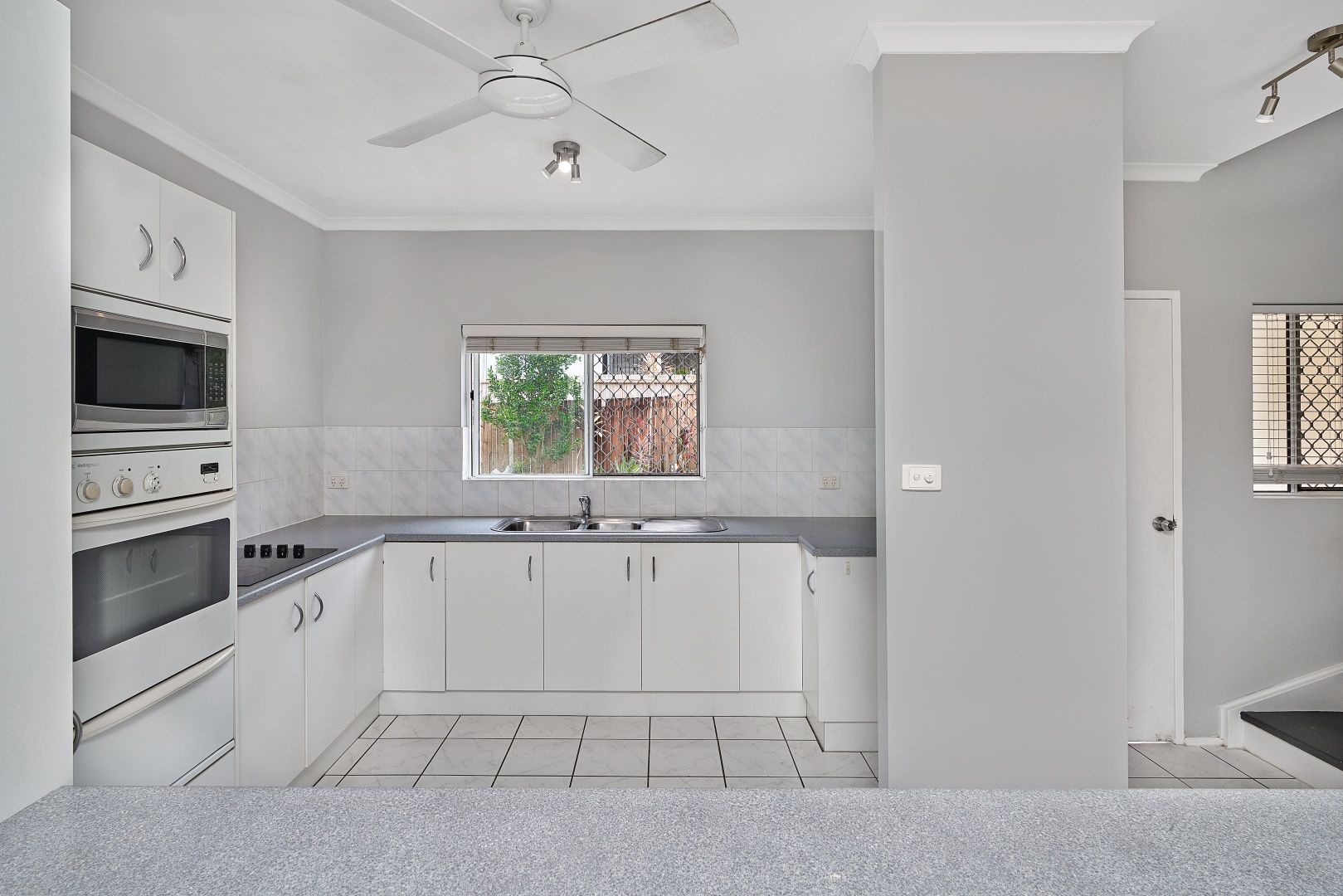 2/97 Moore Street, Trinity Beach QLD 4879, Image 2