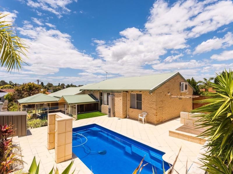 2 Bascombe Rise, Hillarys WA 6025, Image 0