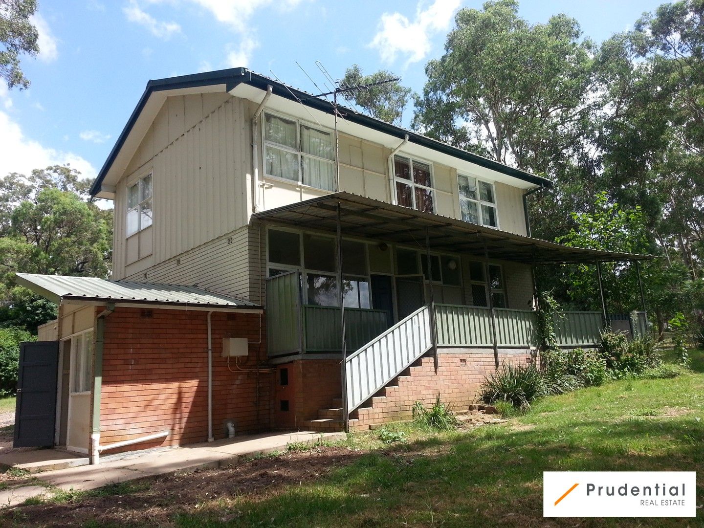 25 Eagleview Road, Minto NSW 2566, Image 0