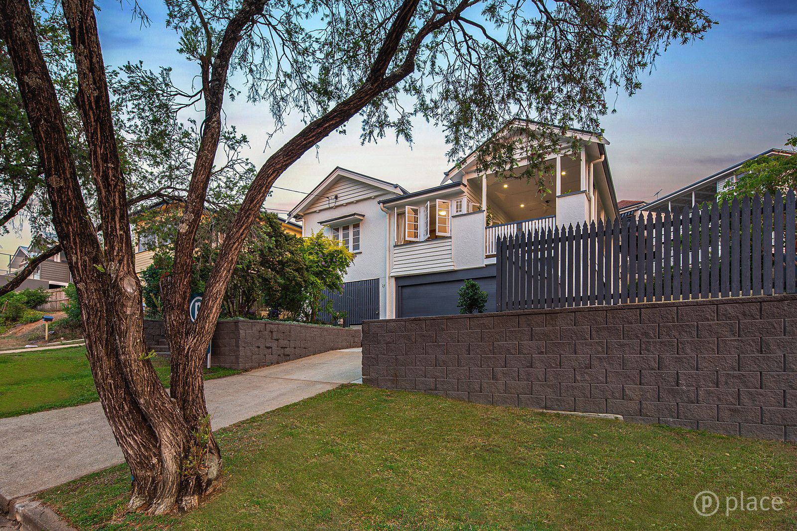 17 Love Street, Holland Park QLD 4121, Image 0