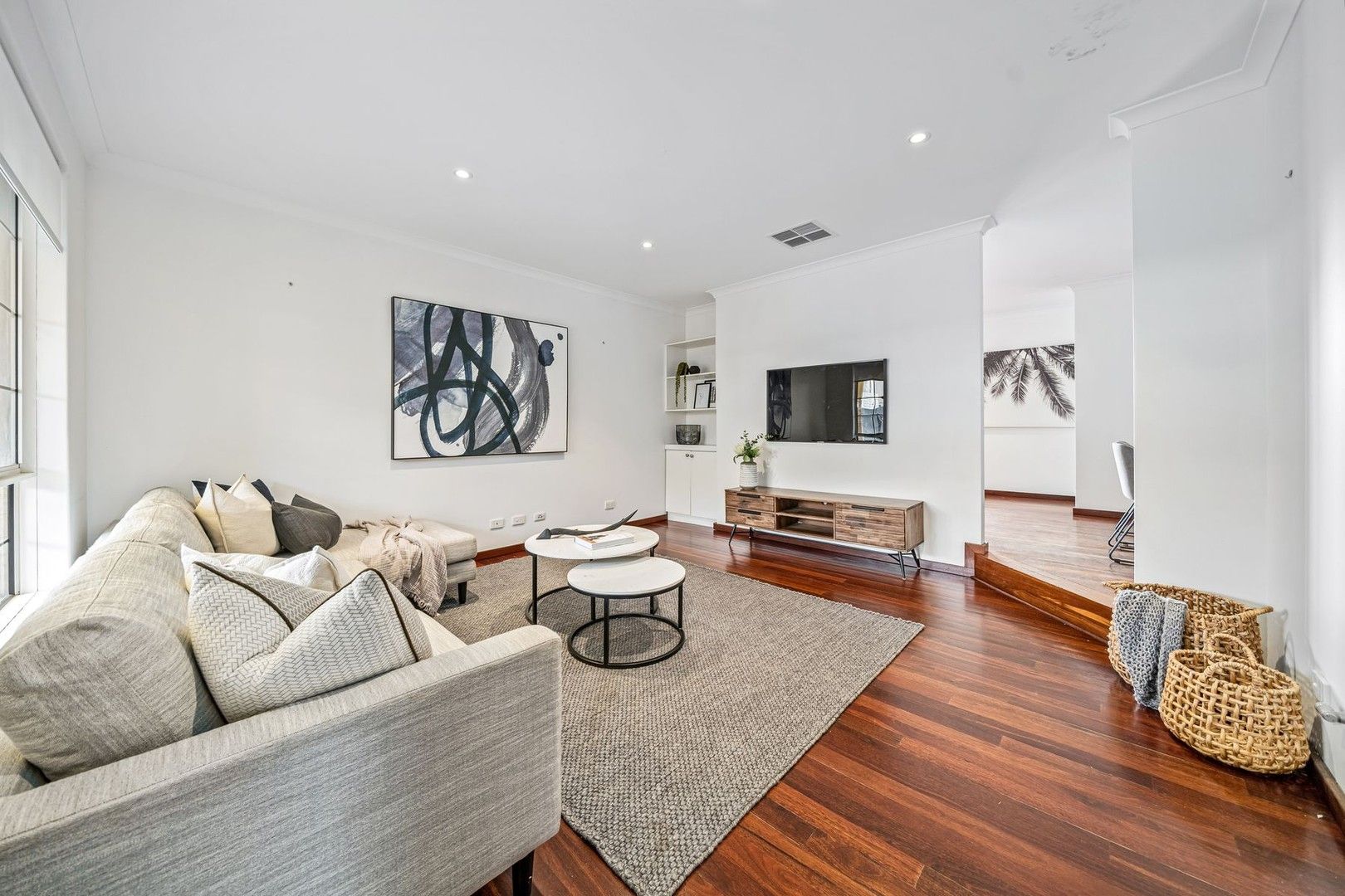 3 bedrooms House in 6A Dunedin Street MOUNT HAWTHORN WA, 6016
