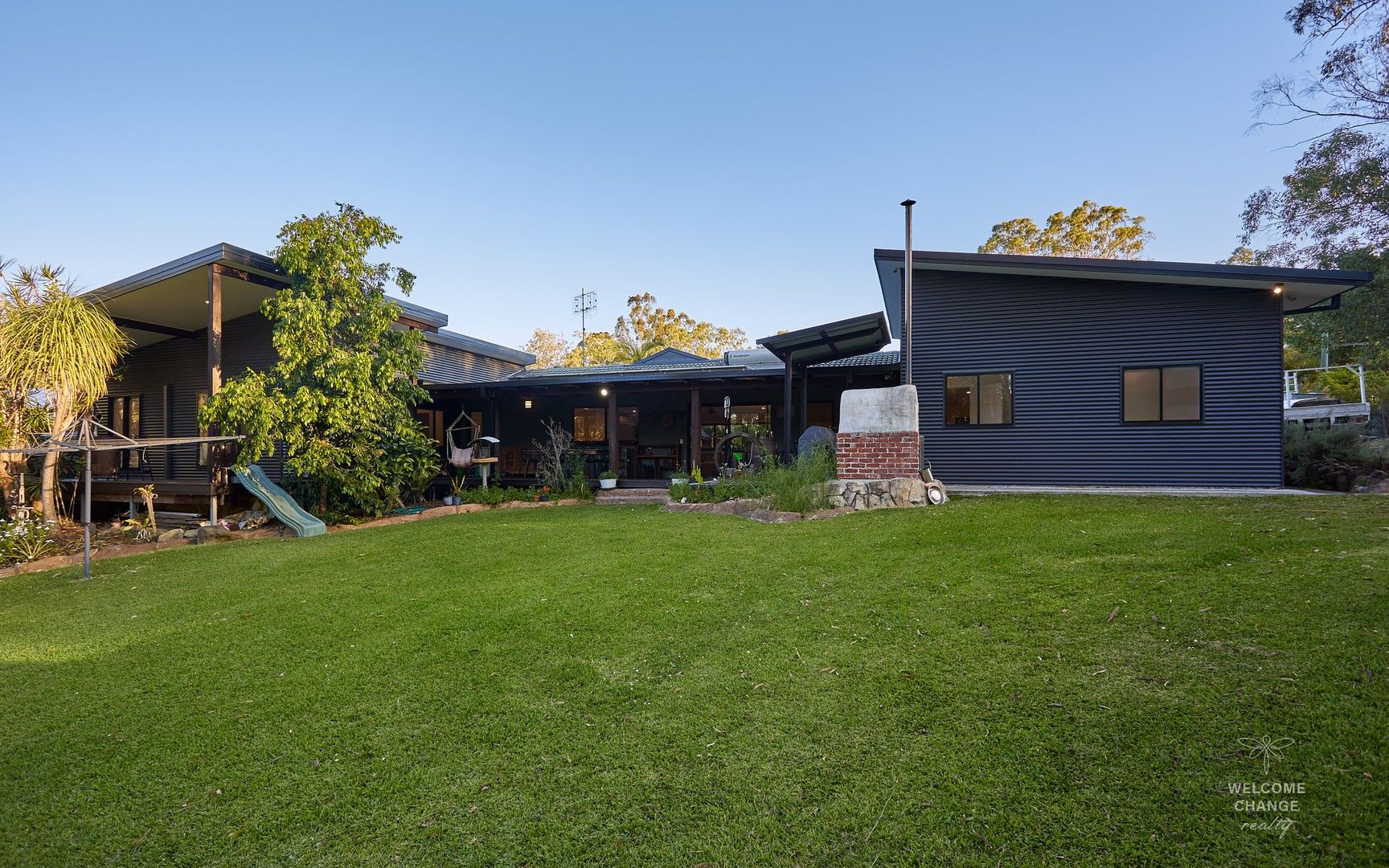 5 bedrooms House in 6 Carrama Court MUDGEERABA QLD, 4213