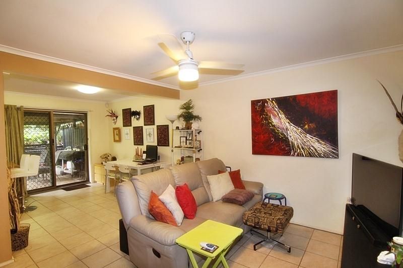 2/4 Parkridge Drive, Molendinar QLD 4214, Image 2