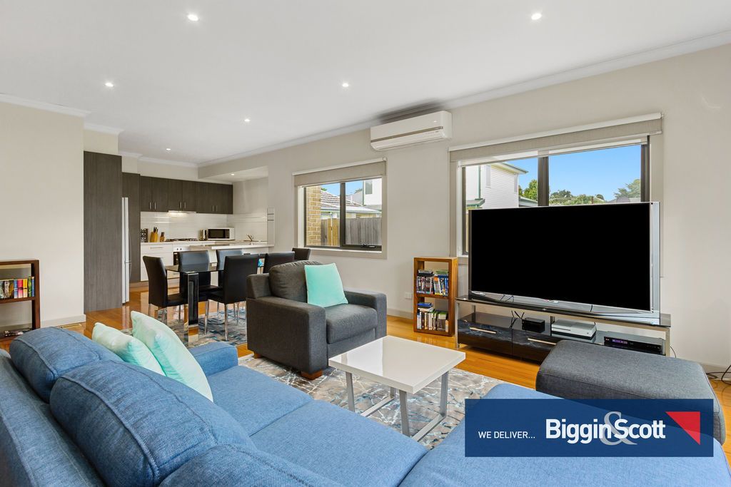 2/11 Russell Street, Nunawading VIC 3131, Image 2