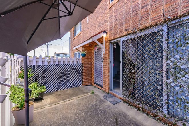Picture of 2/7 Eden Street, GLADSTONE CENTRAL QLD 4680