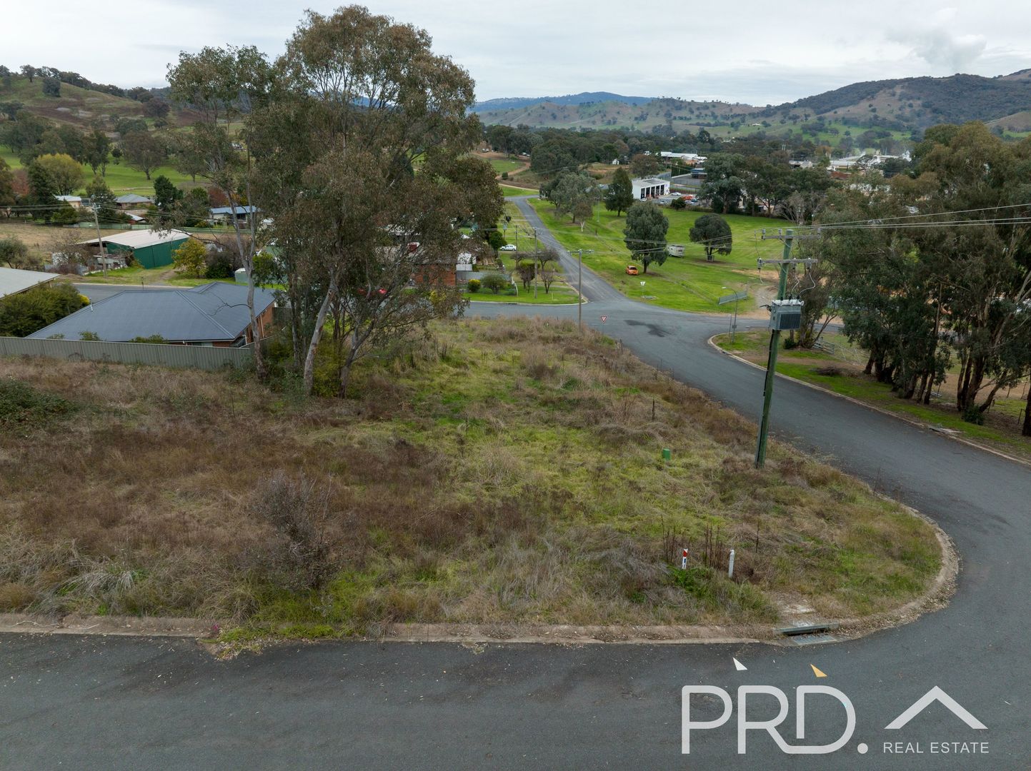 2 Eberlin Place, Tumut NSW 2720, Image 1