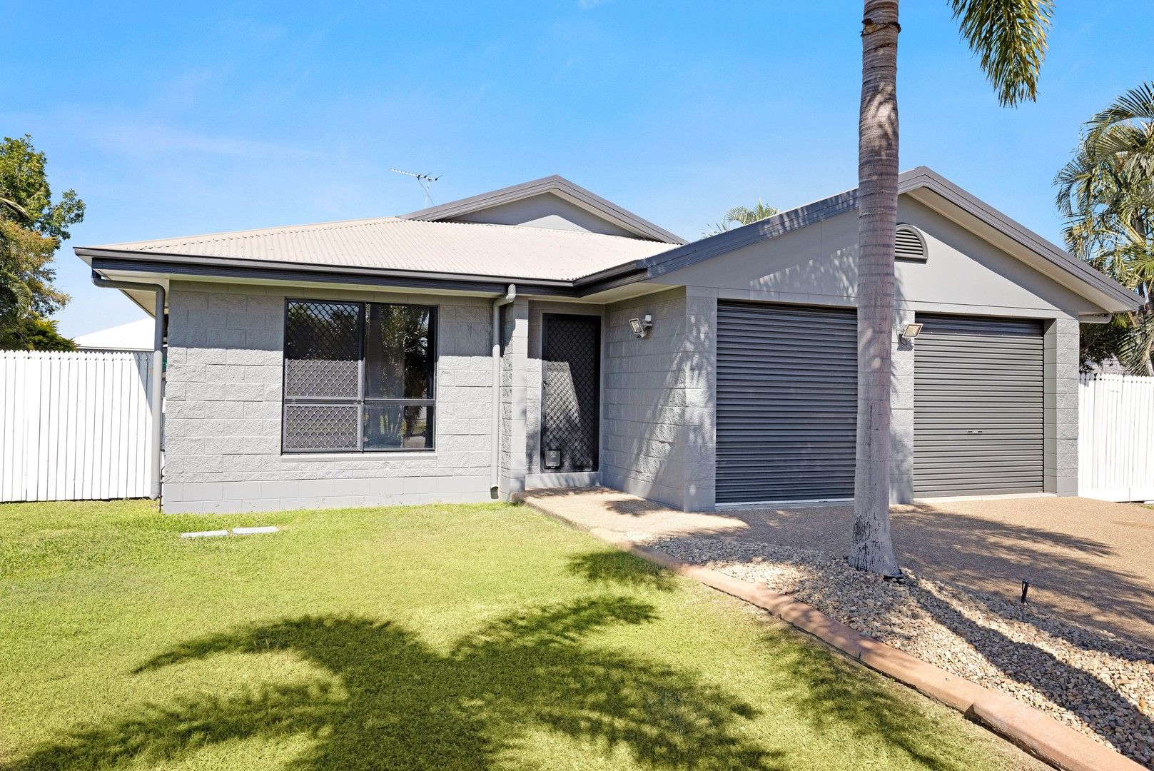 4 bedrooms House in 6 Heather Ave RASMUSSEN QLD, 4815