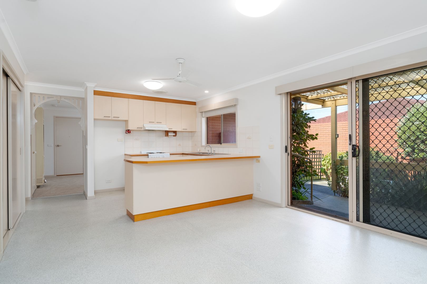 2/126 Coppards Road, Whittington VIC 3219, Image 2