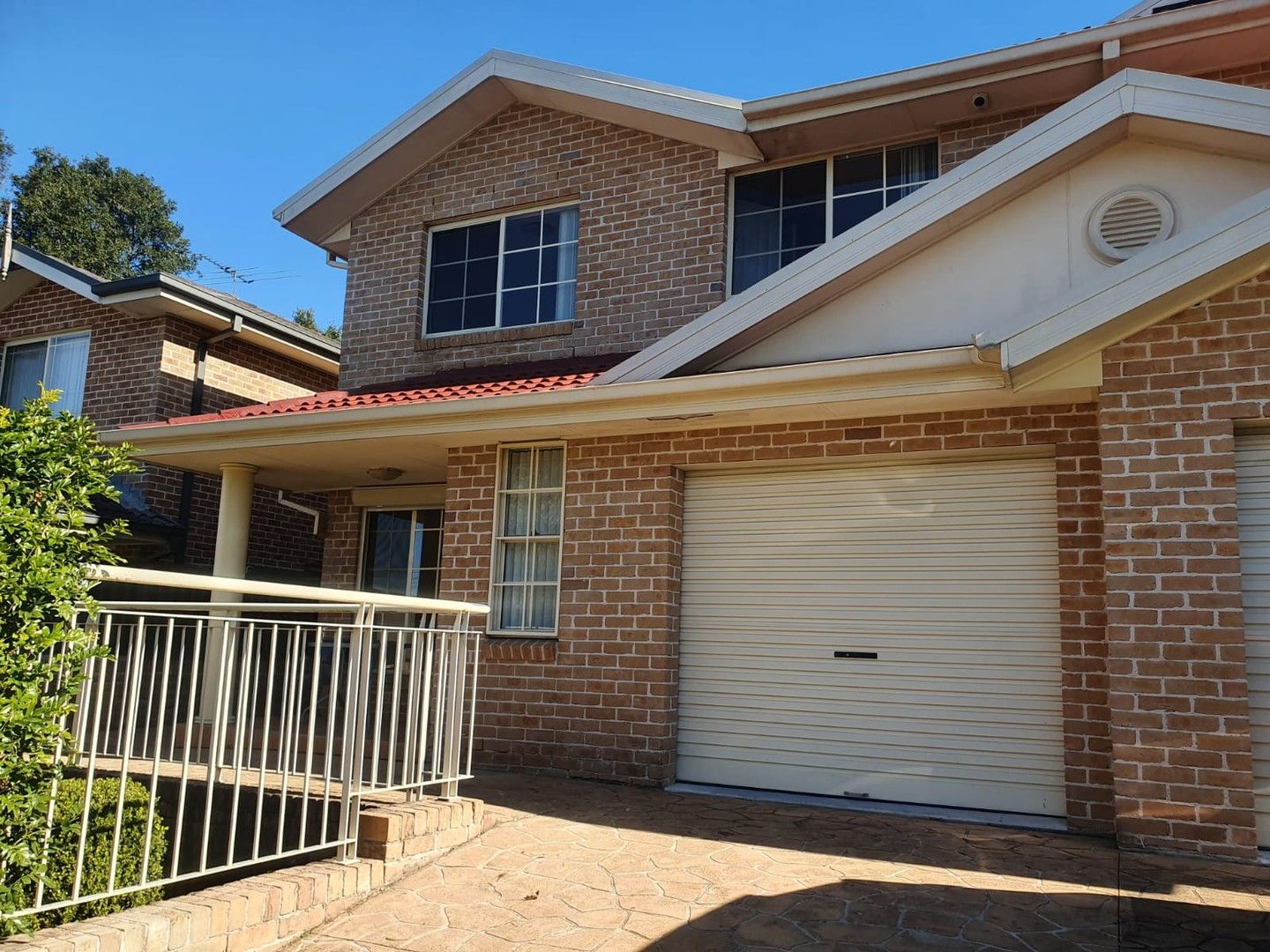 4 bedrooms House in 1/12B Binalong Road PENDLE HILL NSW, 2145