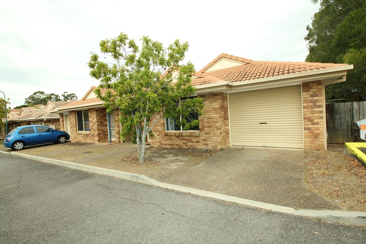 3 bedrooms Townhouse in 189 Wecker Road MANSFIELD QLD, 4122